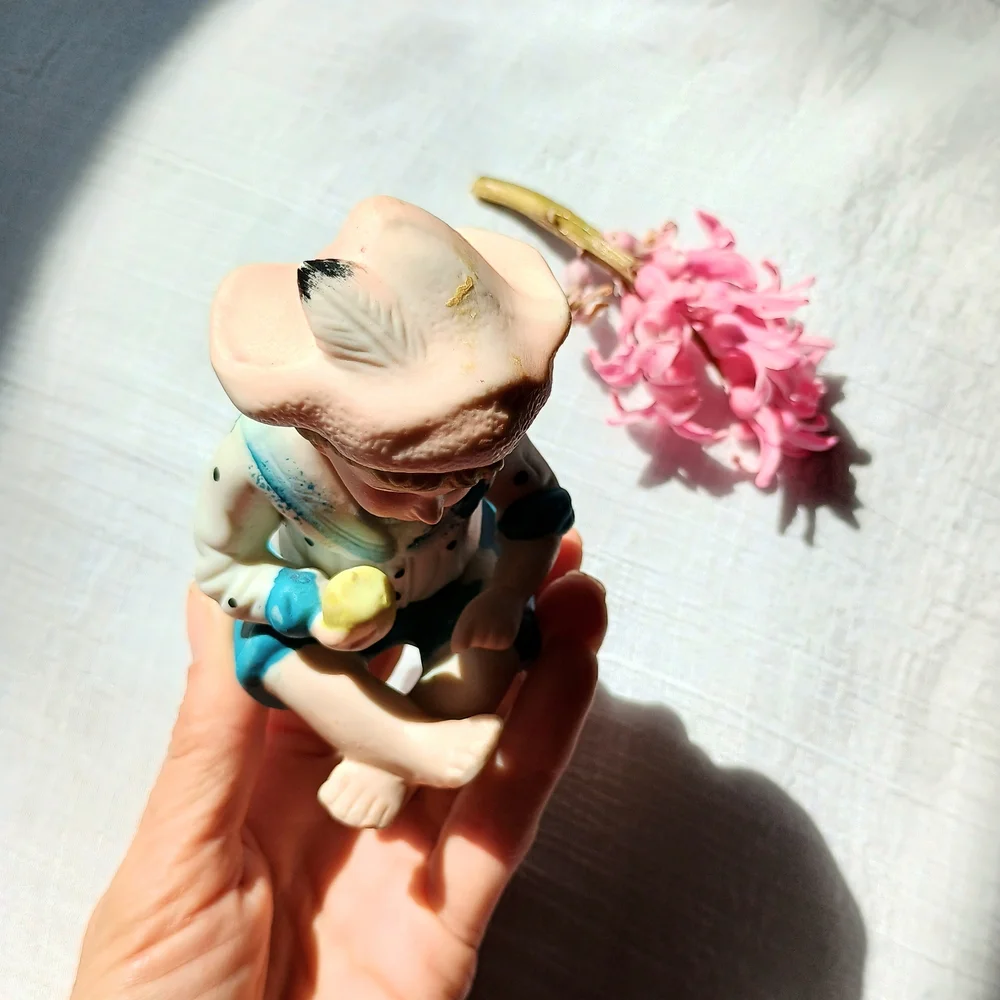 🌺 COQUETTE CORE🌺 VTG little boy blue Piano Baby, 1940s bisque porcelain figure